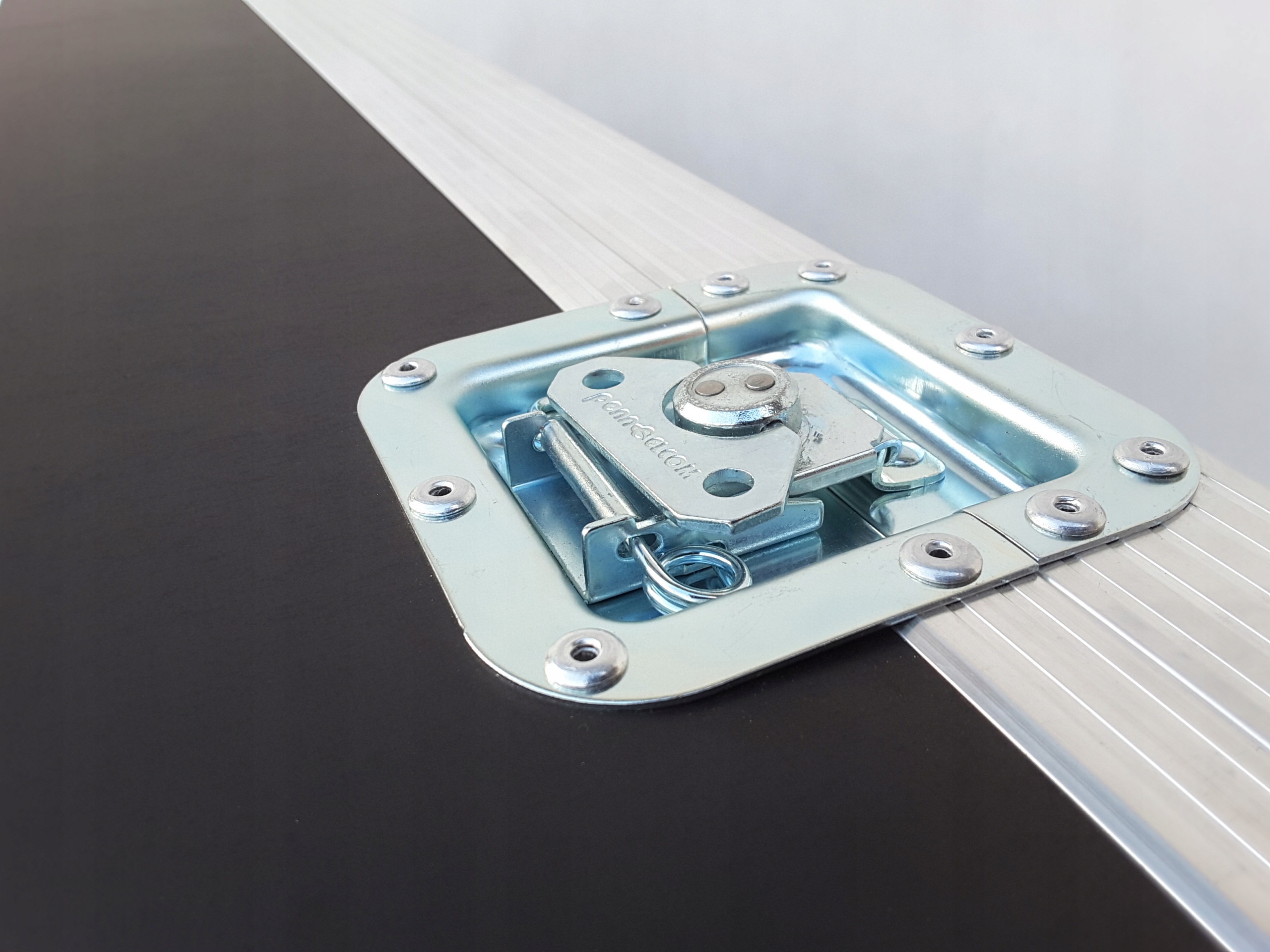 12372534232_3.jpg 12372534232